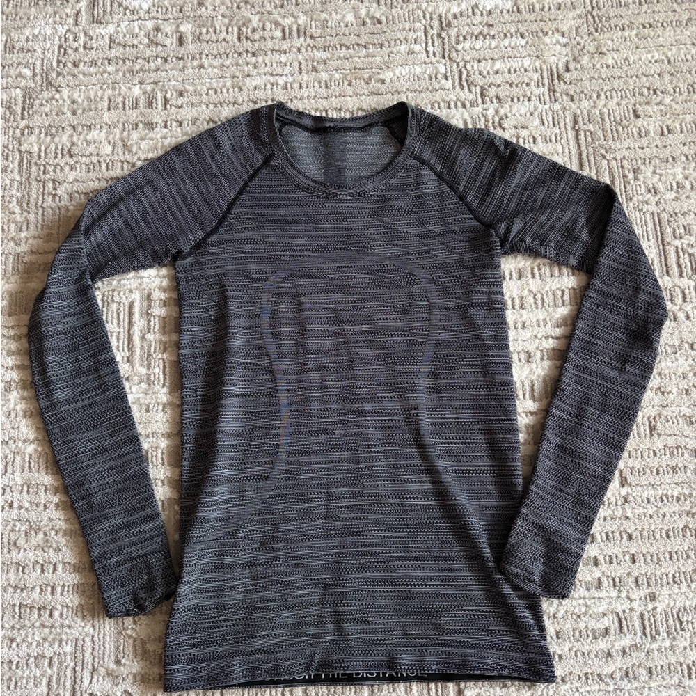 Lululemon Gray Long Sleeve Top